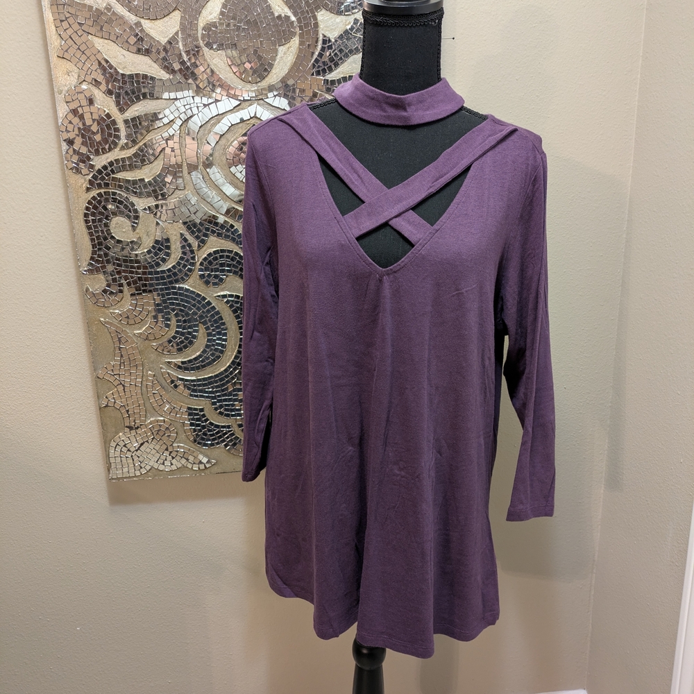 NWOT Women's Purple Crisscross Top